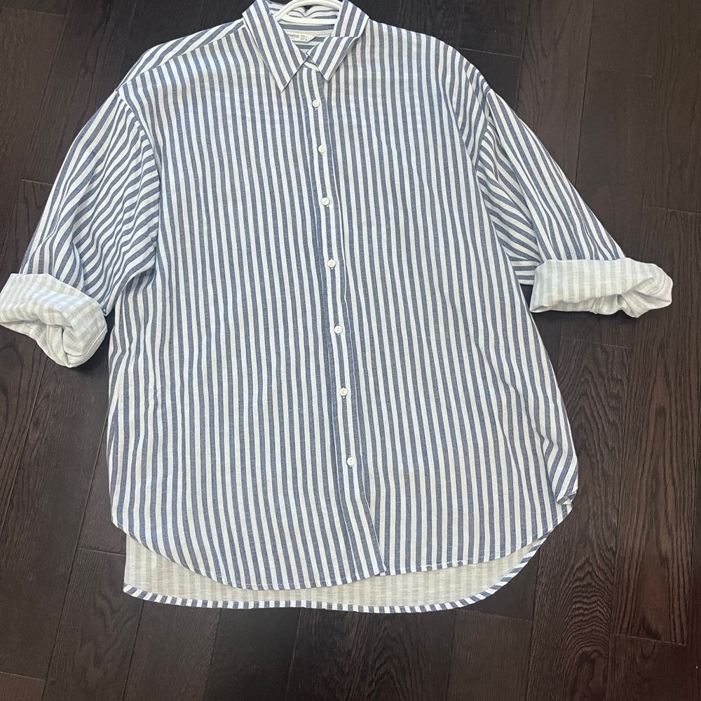 Stradivarius Blue and White Striped Casual Shirt
